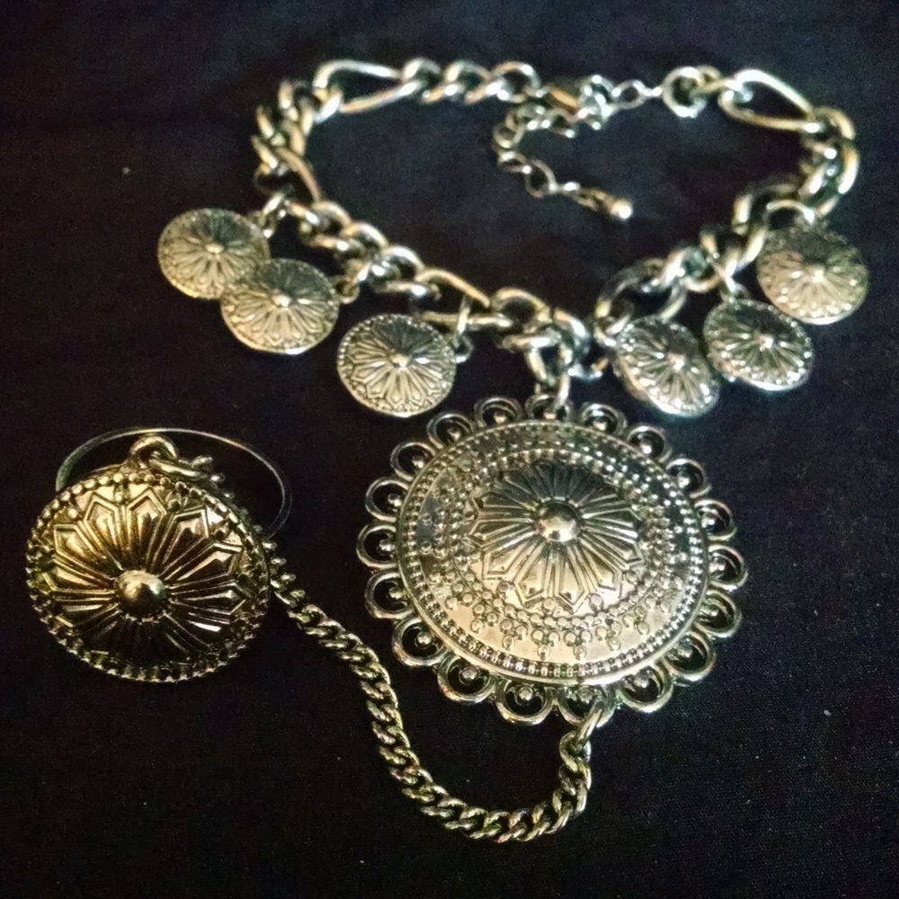 Rare Finger Ring Hand Harness Chain Bracelet